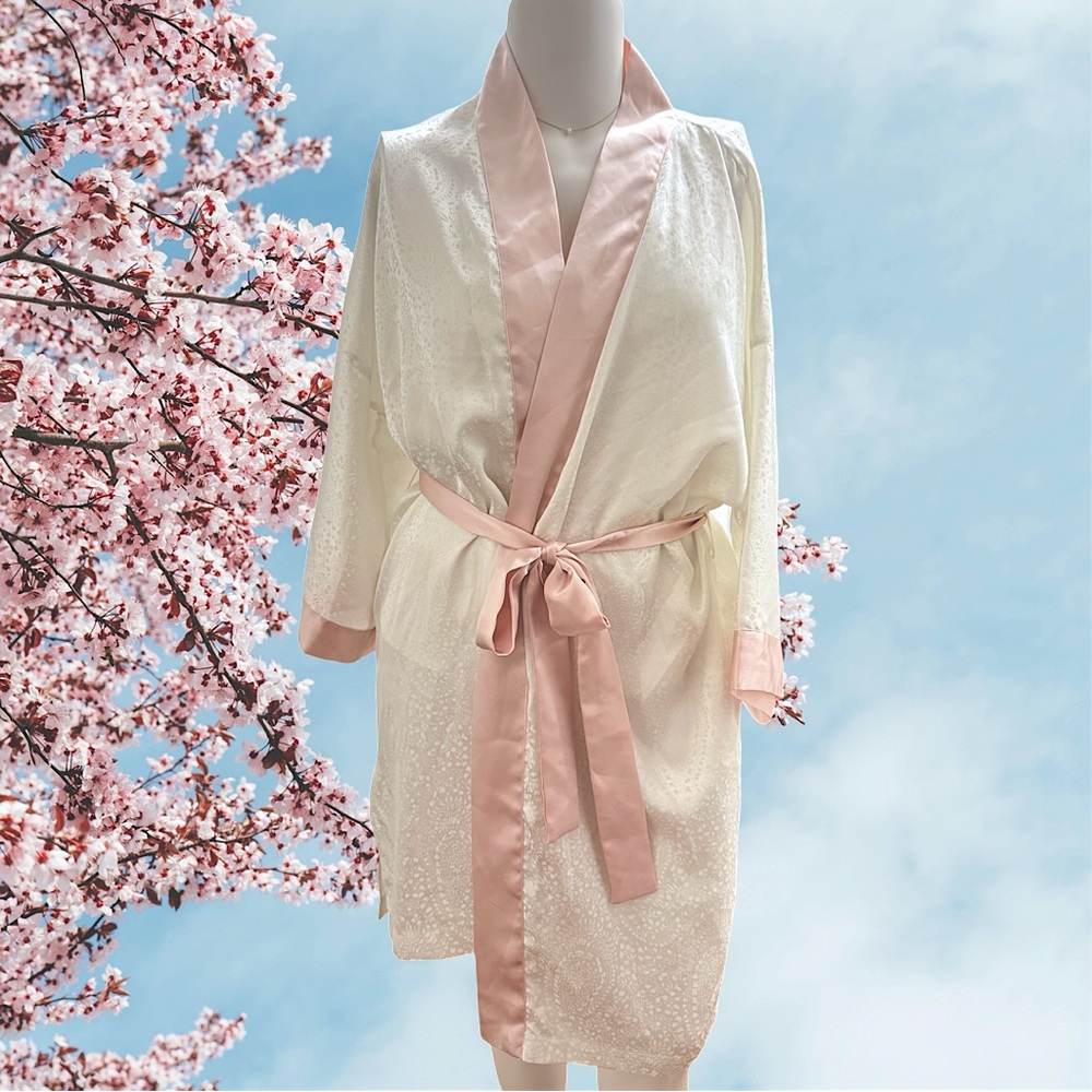 Vintage Victoria’s Secret Robe White/Pink One Size